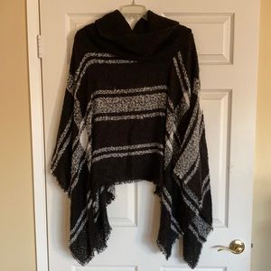 NWT Torrid Poncho